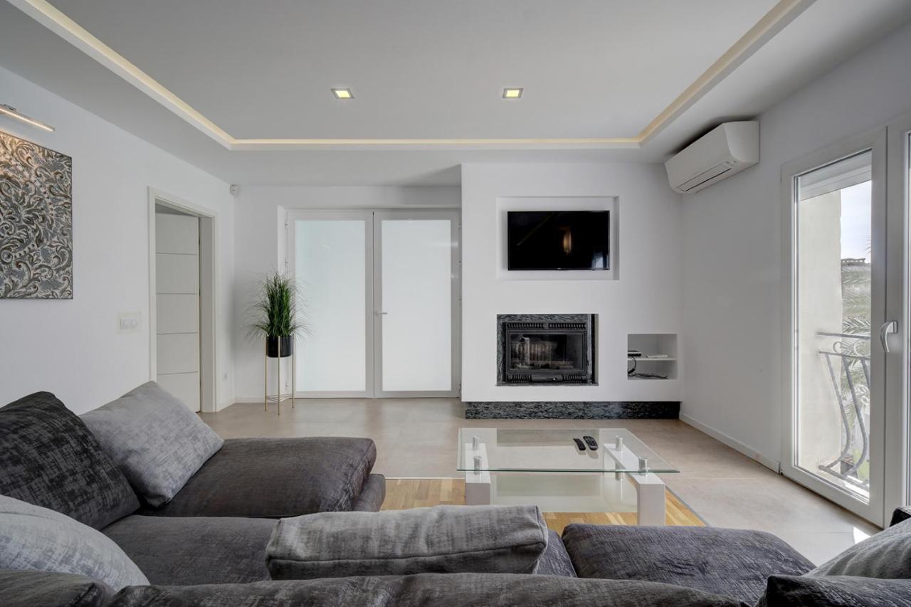 Westminster Puerto Banus Marina Apartment Marbella Exterior photo